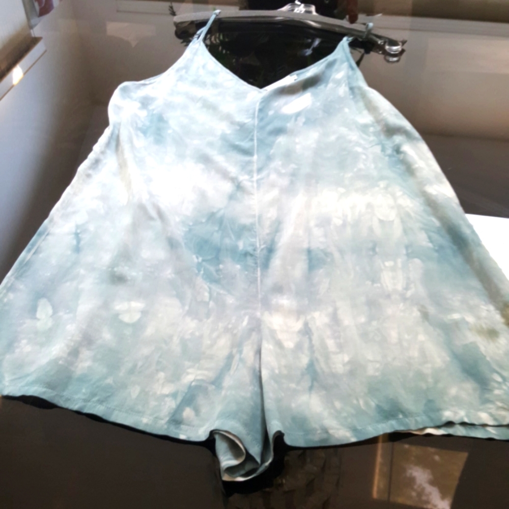 Anthropologie size S green tie dye romper 100% rayon